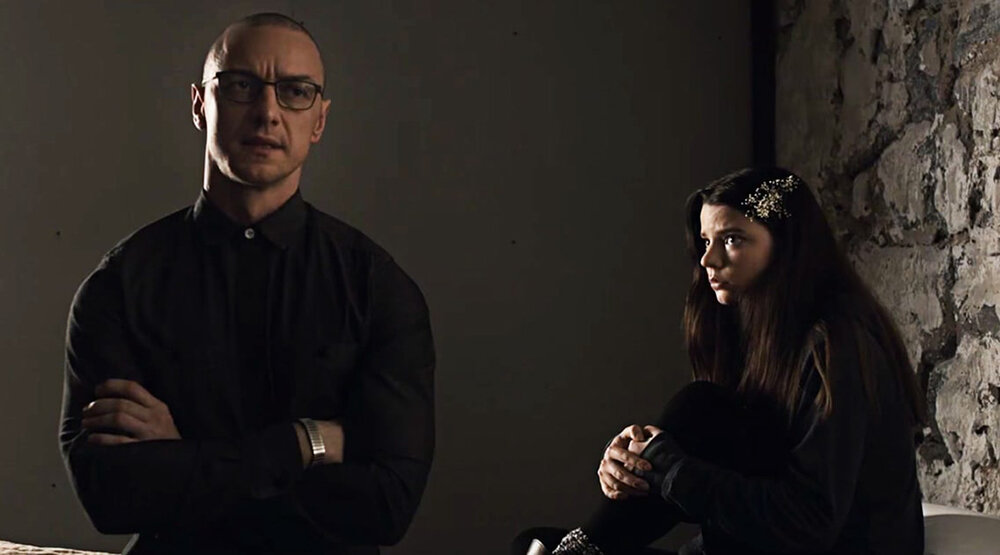 Кадр из фильма "Сплит". Взято с источника Яндекс.Картинки