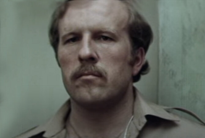 Анатолий Сливников в фильме «Блондинка за углом», 1984 год