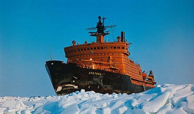 Атомный ледокол "Арктика" во льдах. Фото из открытых источников