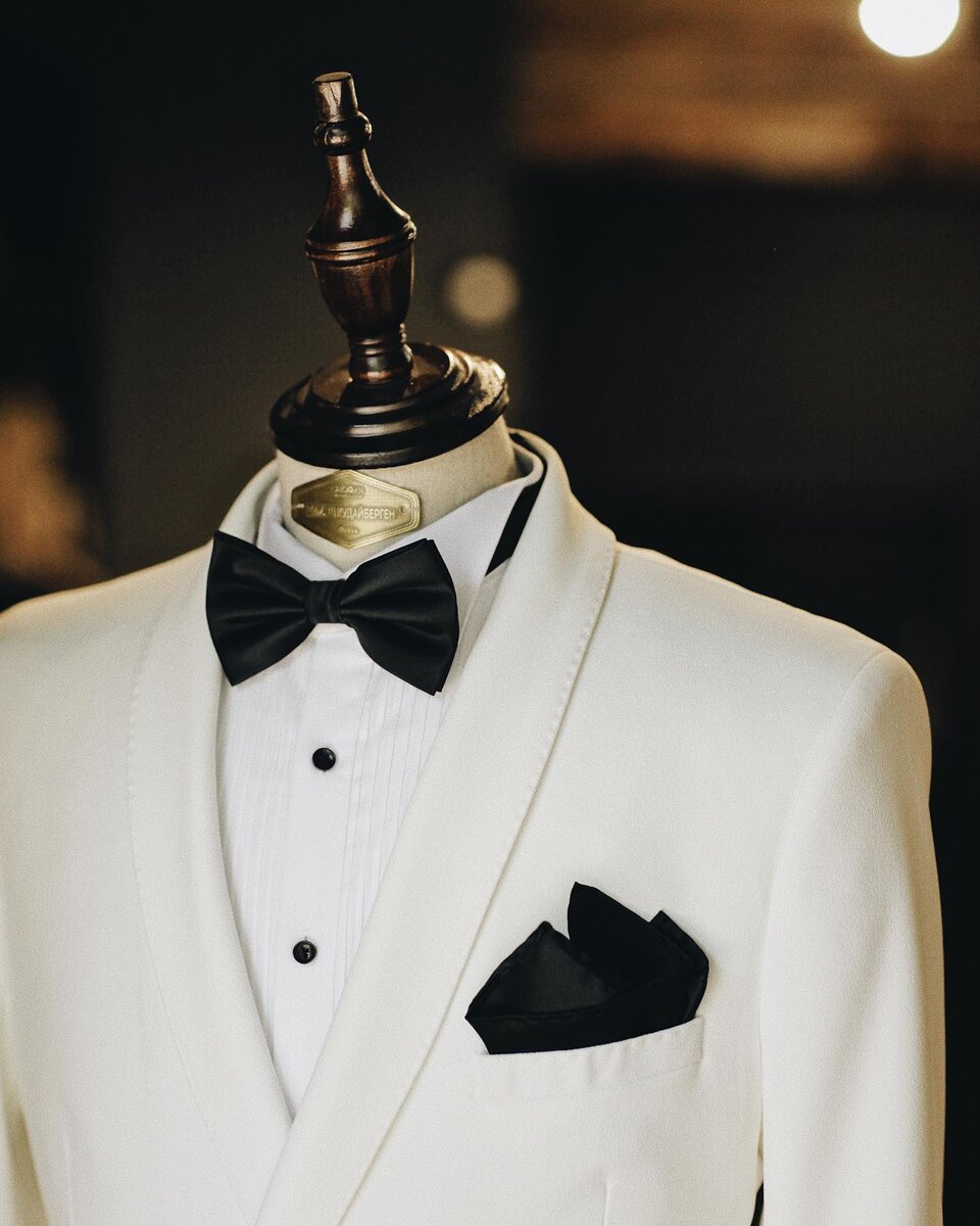 белый смокинг