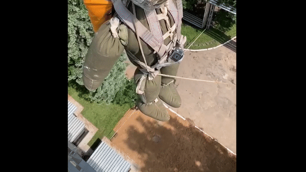  Прыжок длится всего несколько секунд
Елизавета Кочергина
