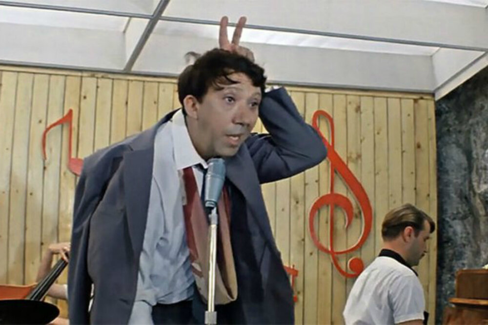 кадр из фильма «Бриллиантовая рука»