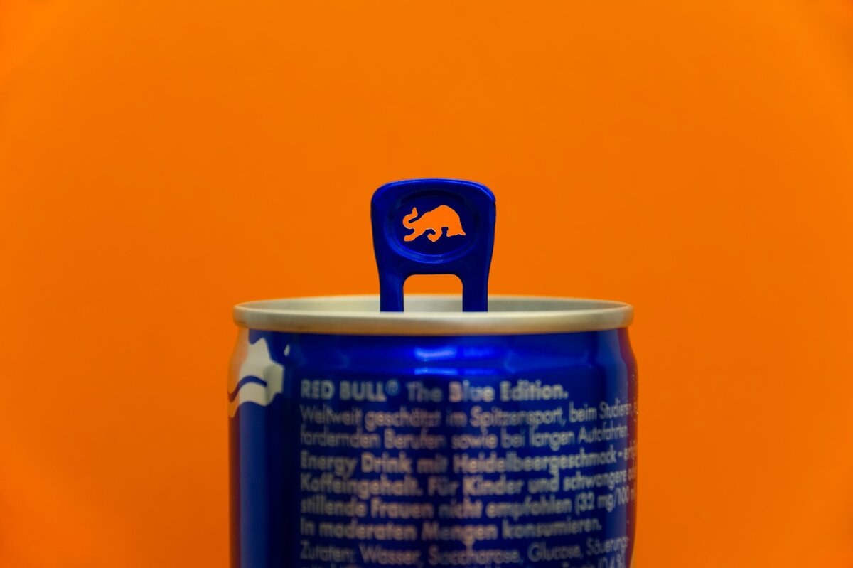 Фирменная баночка Redbull
