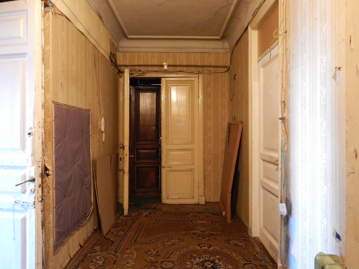 Общий коридор в квартире (фото автора)