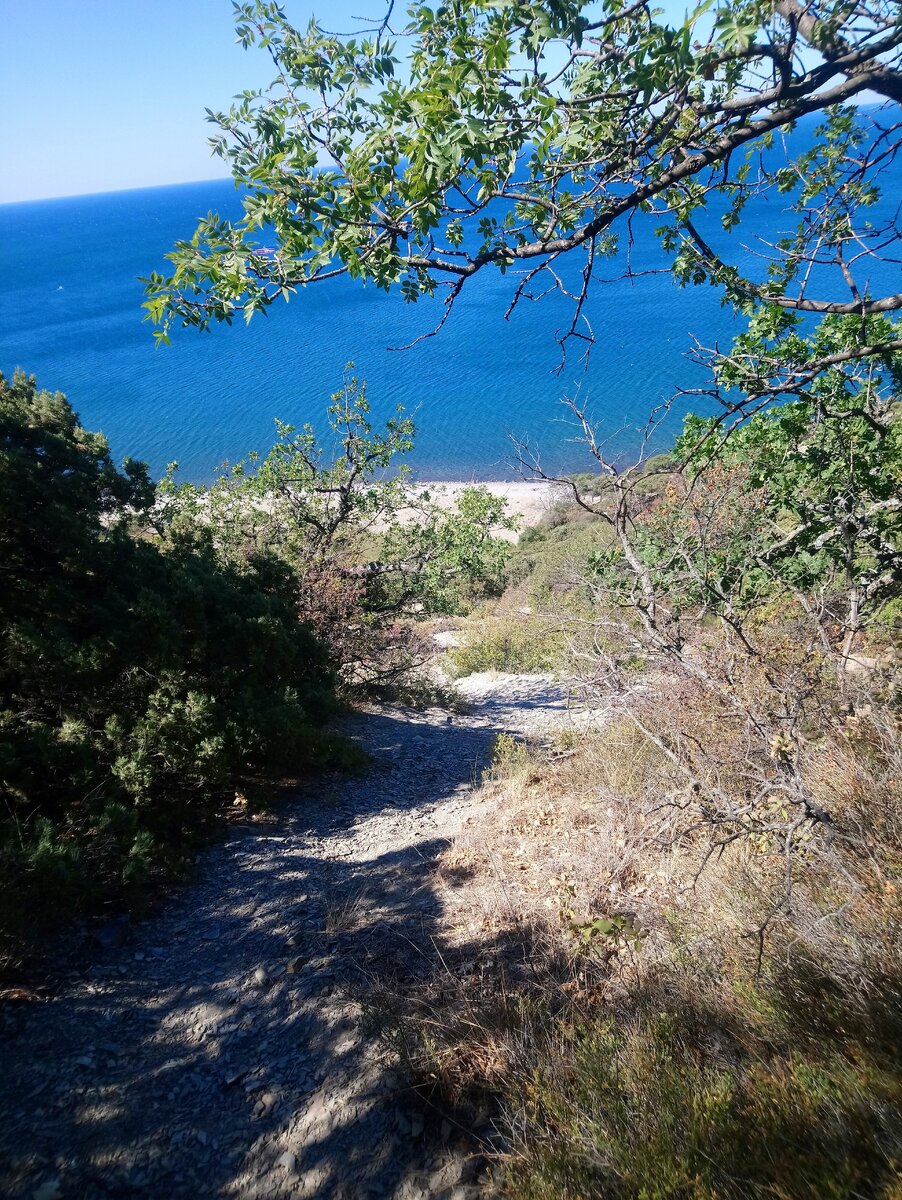 пляж в малом утрише