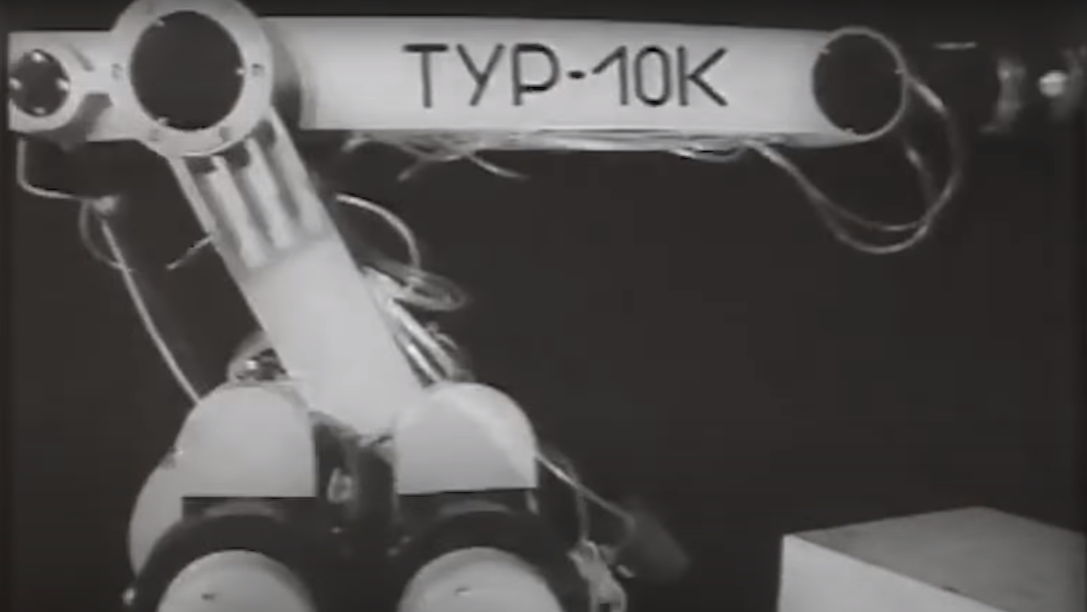 Промышленный робот ТУР-10К. Изображение взято из открытых источников