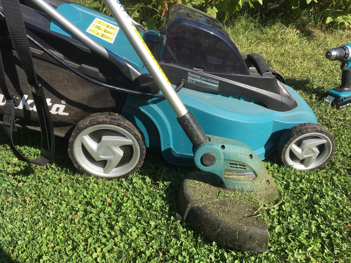 Модели самые простые из линейки Makita - DLM380 и DUR181