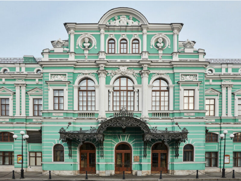 Главное здание Большого драматического театра