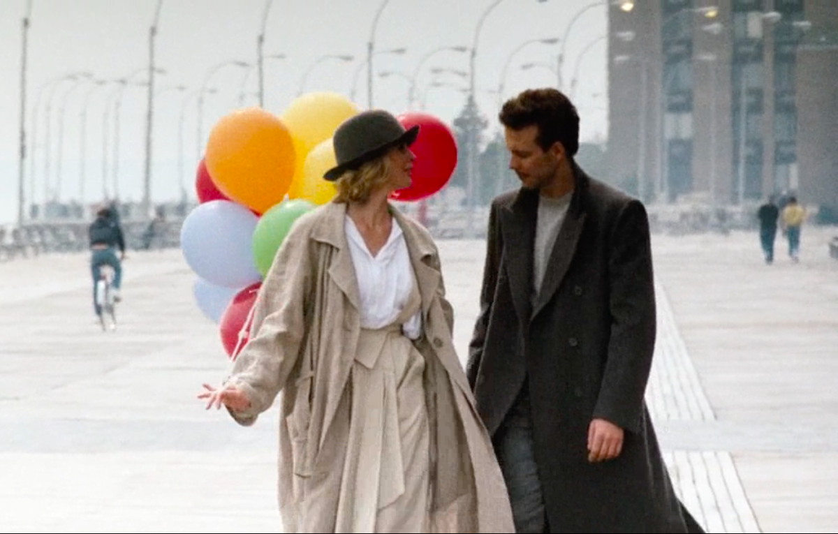 Скриншот из к/ф 9 1/2 недель 1985 г.