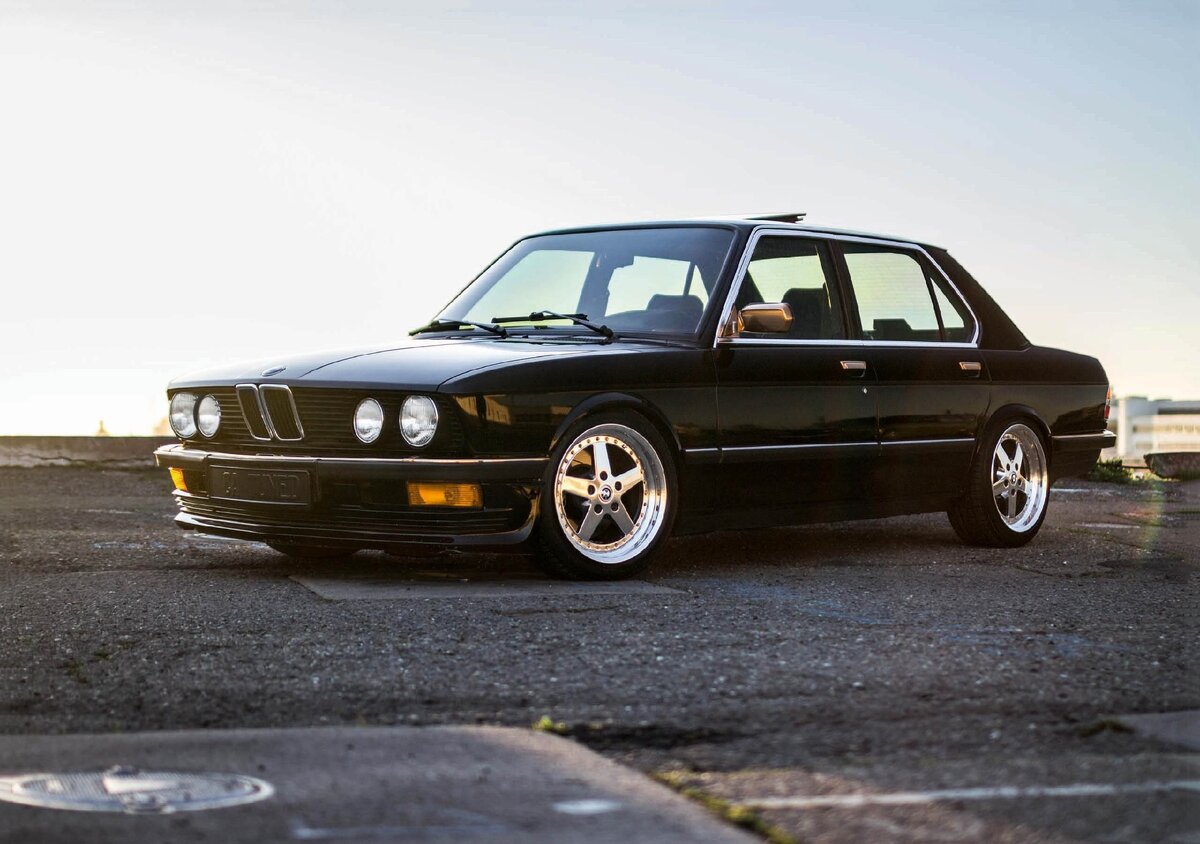 БМВ акула e28 BMW