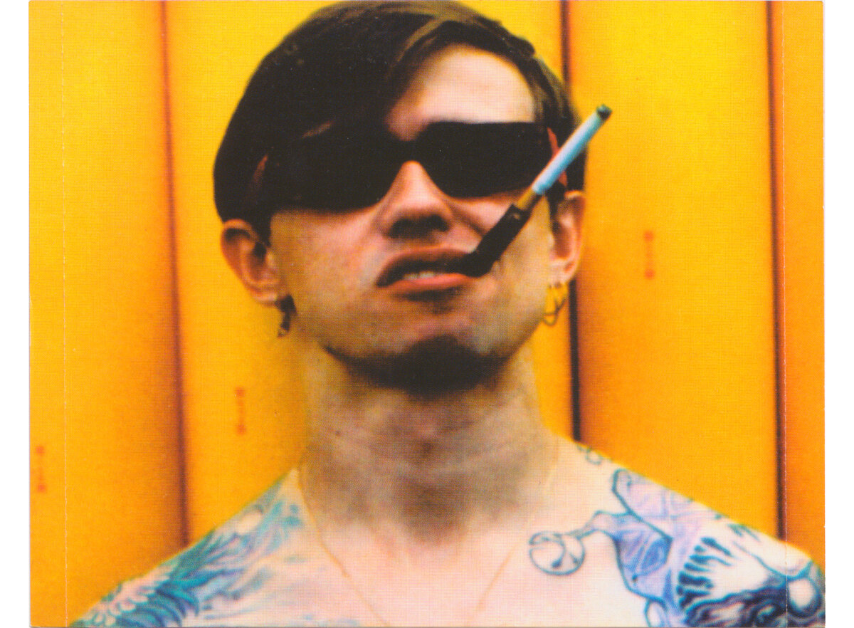 Дельфин в Мальчишнике. Фото источник: https://www.discogs.com