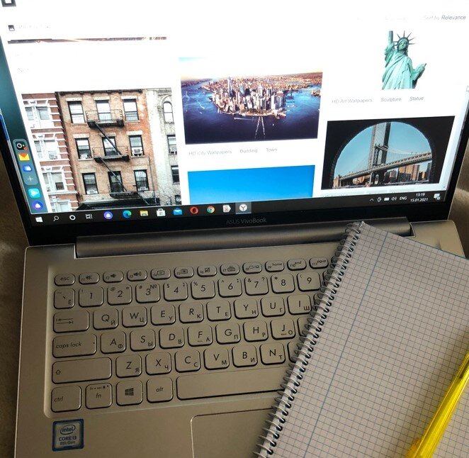 Варианты Американской недвижимости на фото в компьютере.