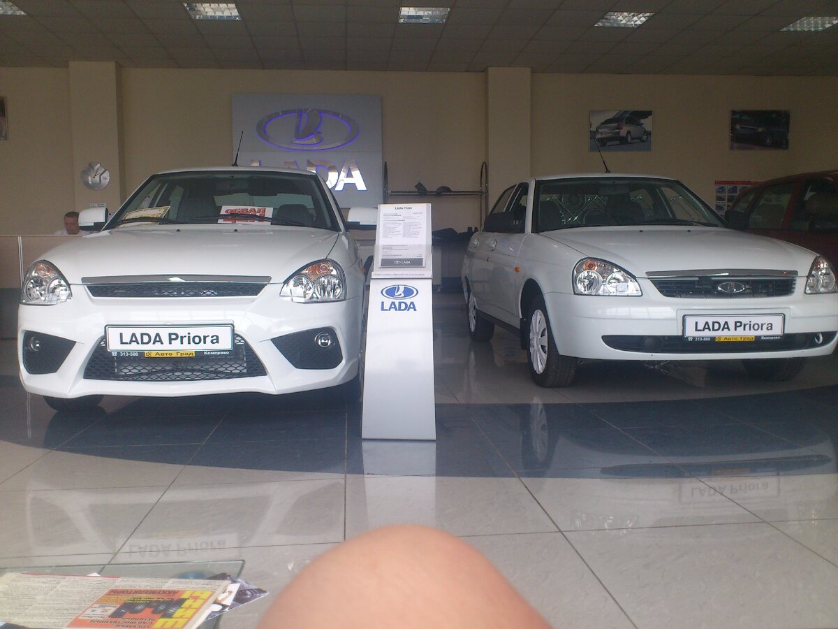 Фото из салона, но не моей авто. Сидели ждали менеджера