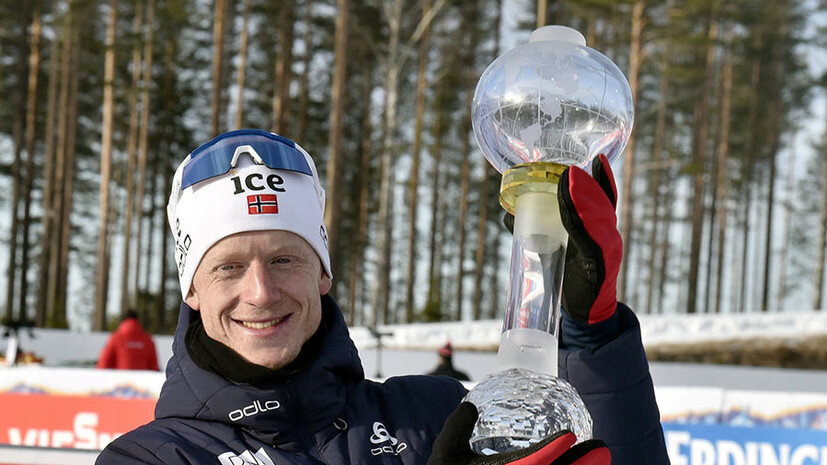 Йоханнес Бё с Кубком мира по биатлону