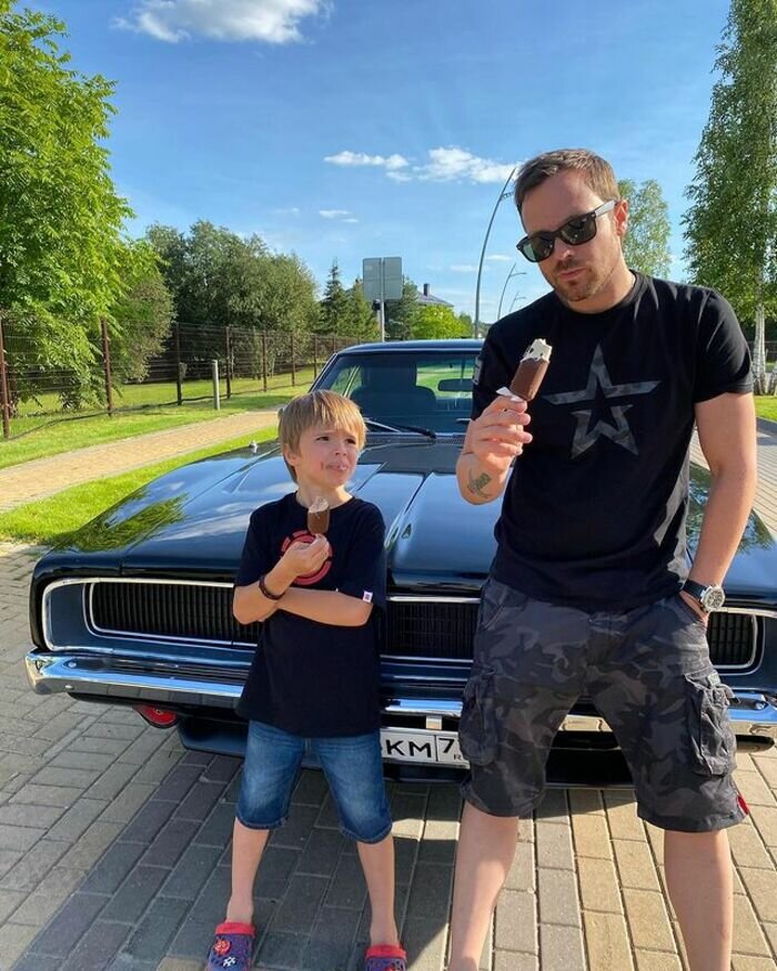 Алексей чадов биография личная жизнь жена дети В 2014 году у Алексея Чадова и Агнии Детковските родился сын. Как сейчас выгляди