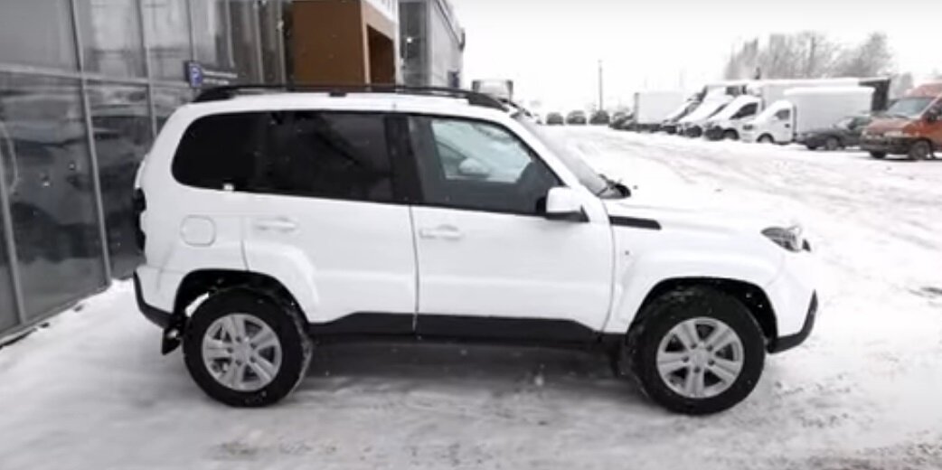 Niva Travel  вид сбоку 