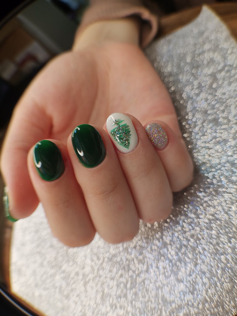 Новогодний маникюр клиентки. Мой личный архив