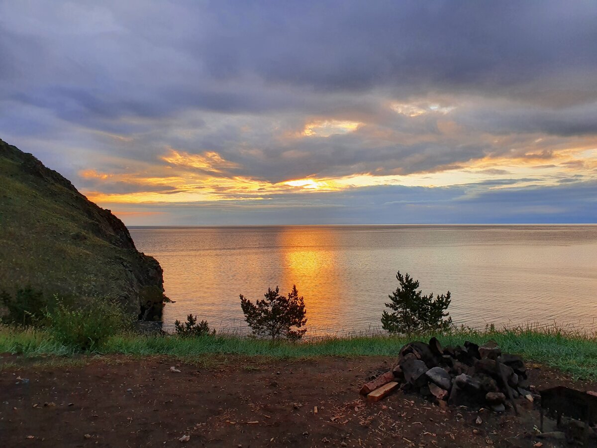 Закат на Байкале.