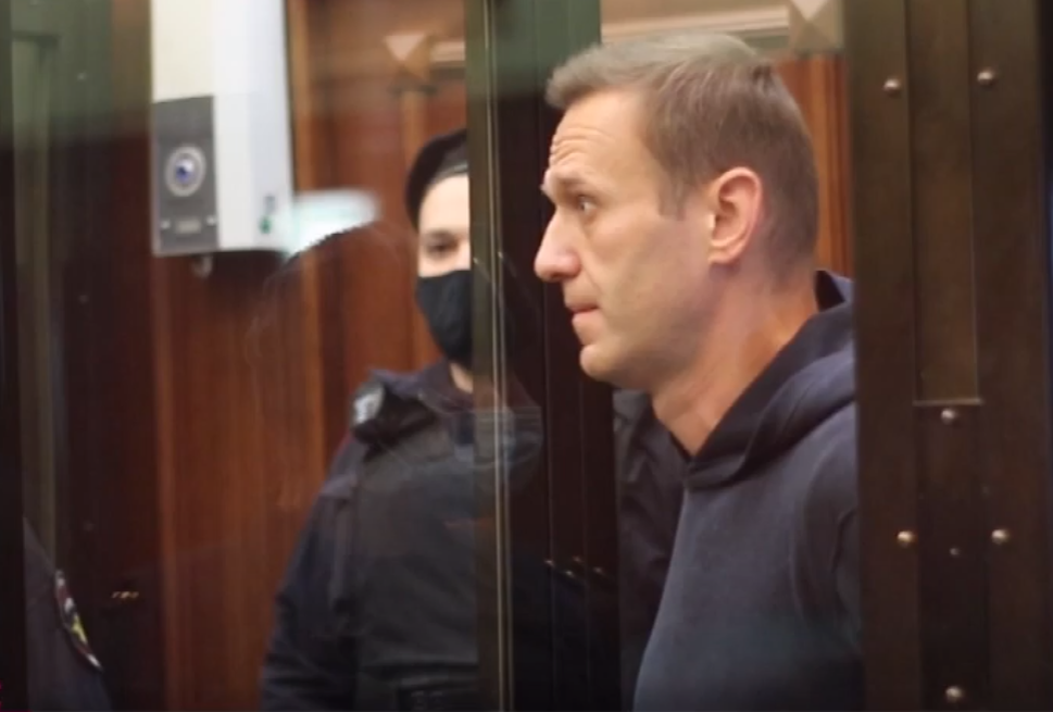 Кто стоит за навальным на самом. Соучастники Навального. Посадили оппозиционера.
