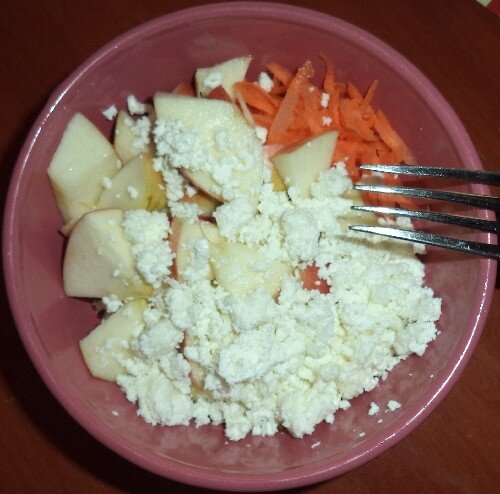 Творог с яблоком и морковью. Личное фото.