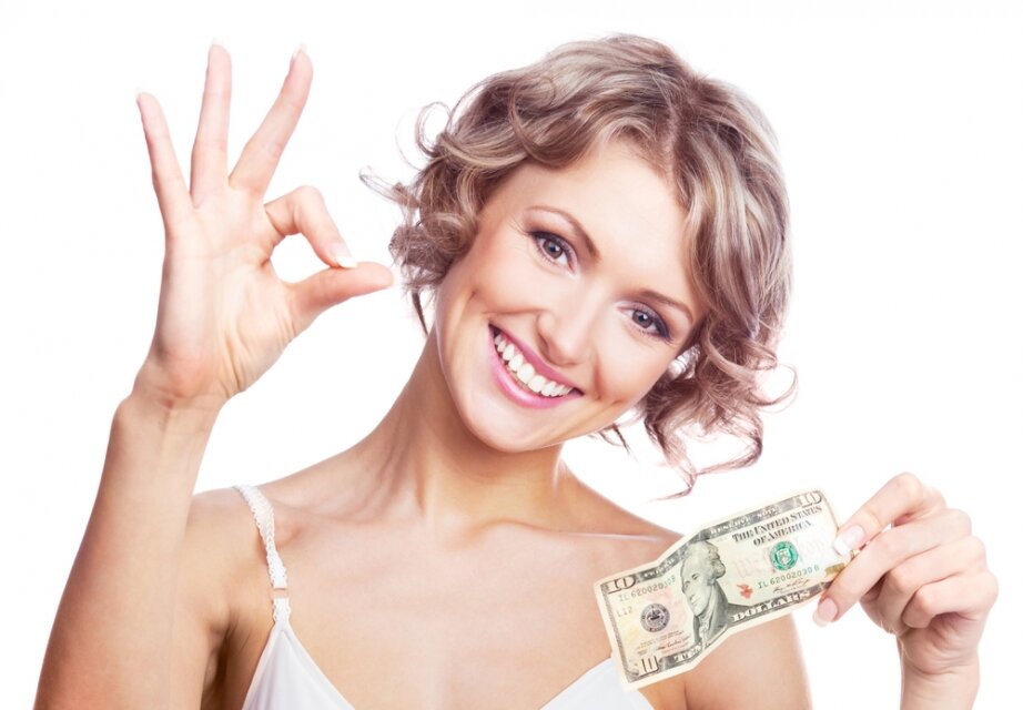 Она уже поняла свою выгоду )