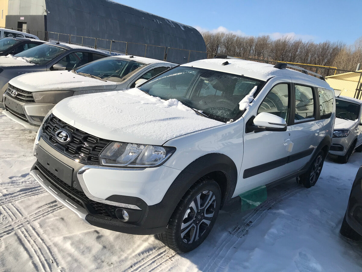 Сбоку не такой уж он и "новый"