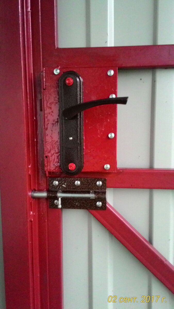 Двери из профильной трубы. Металлическая дверь своими руками — от идеи до практического воплощения