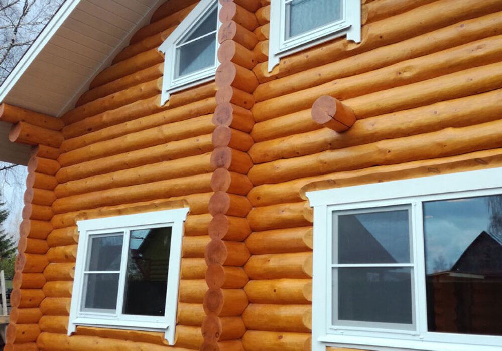 Вот так выглядят окна в бревенчатом доме 