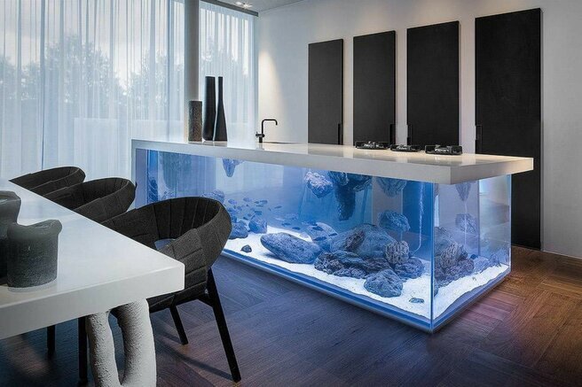 В мире существует огромное количество вещей, большинство из которых повторяют сами себя, представая перед нами просто в разных формах и цвете. Но помимо таких клонов иногда попадаются действительно оригинальные вещи, способности и идеи которых поражают воображение. За появление таких штук стоит сказать спасибо гениальным дизайнерам, которые не оставляют попытки сделать этот мир удобнее и интереснее.