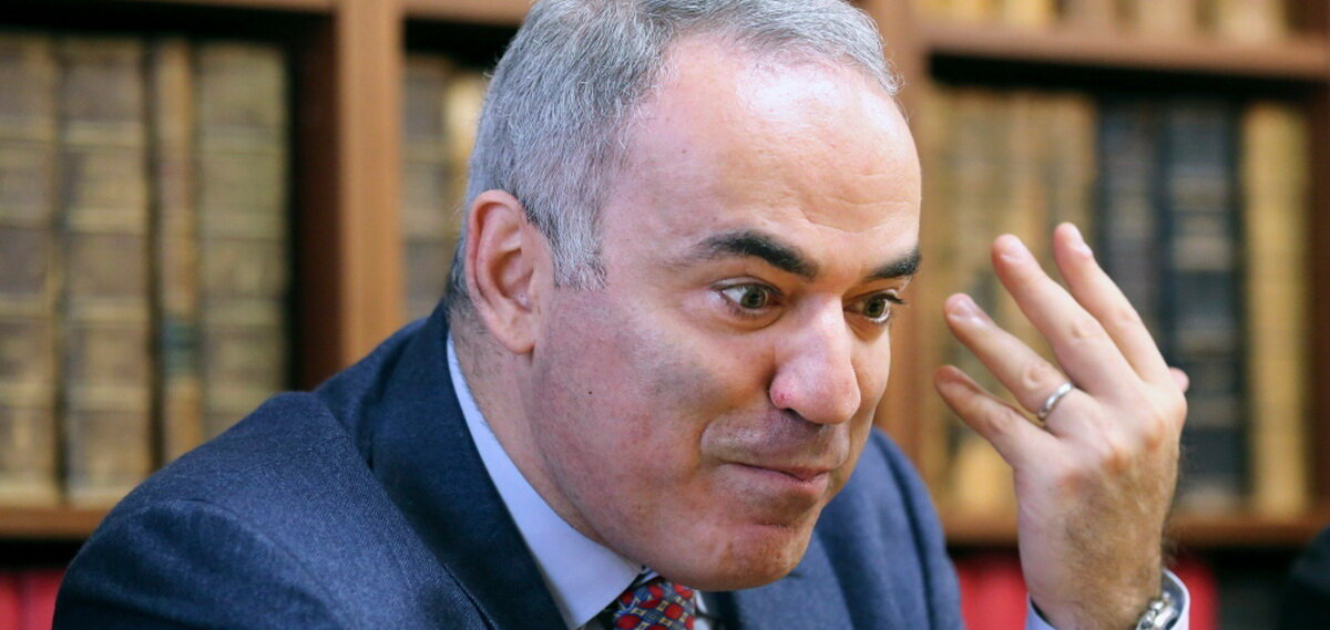 Узнали? Всё-таки правильно я в детстве болел за Карпова!