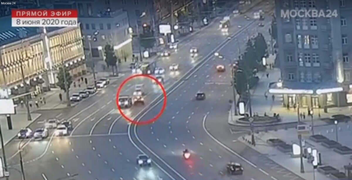 Скриншот видео с момента и места аварии 
