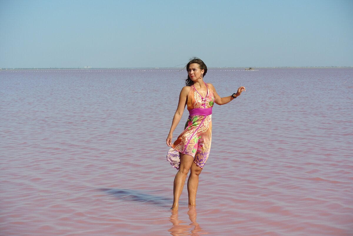 Когда-то мне тоже было сложно довериться женской силе, но она стоит того...