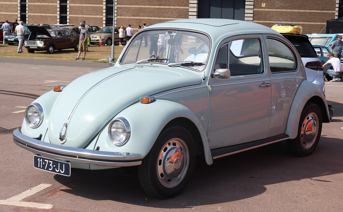 Символом немецкого экономического чуда стал Volkswagen Beetle