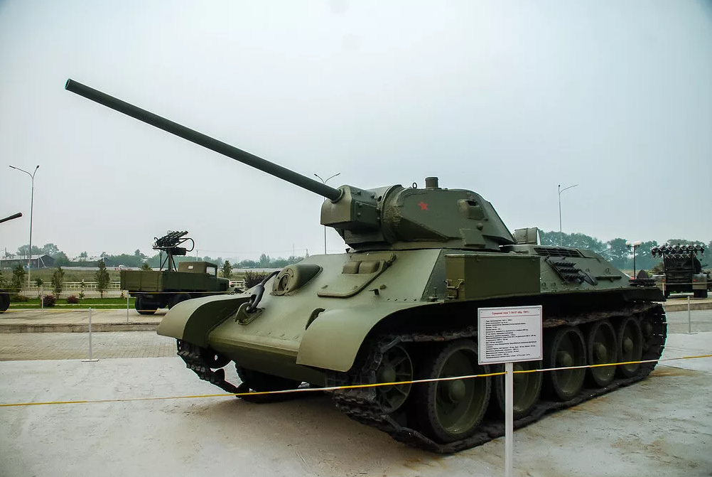 Ис 57. Танк т 34 с пушкой 57 мм. Т34 57мм. Т34 57 танк СССР. Т34 истребитель танков.