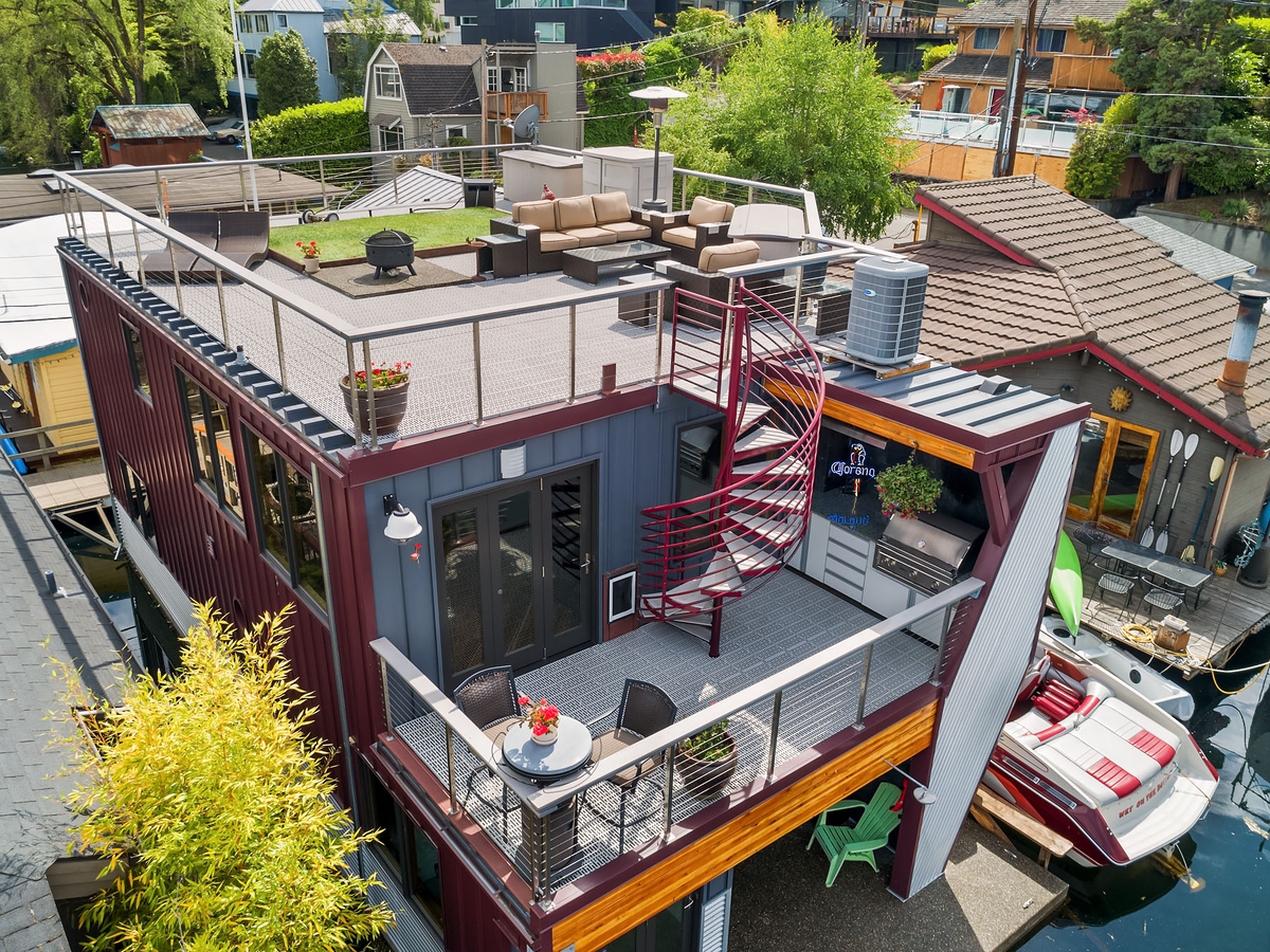 Дом одного из состоятельных владельцев.