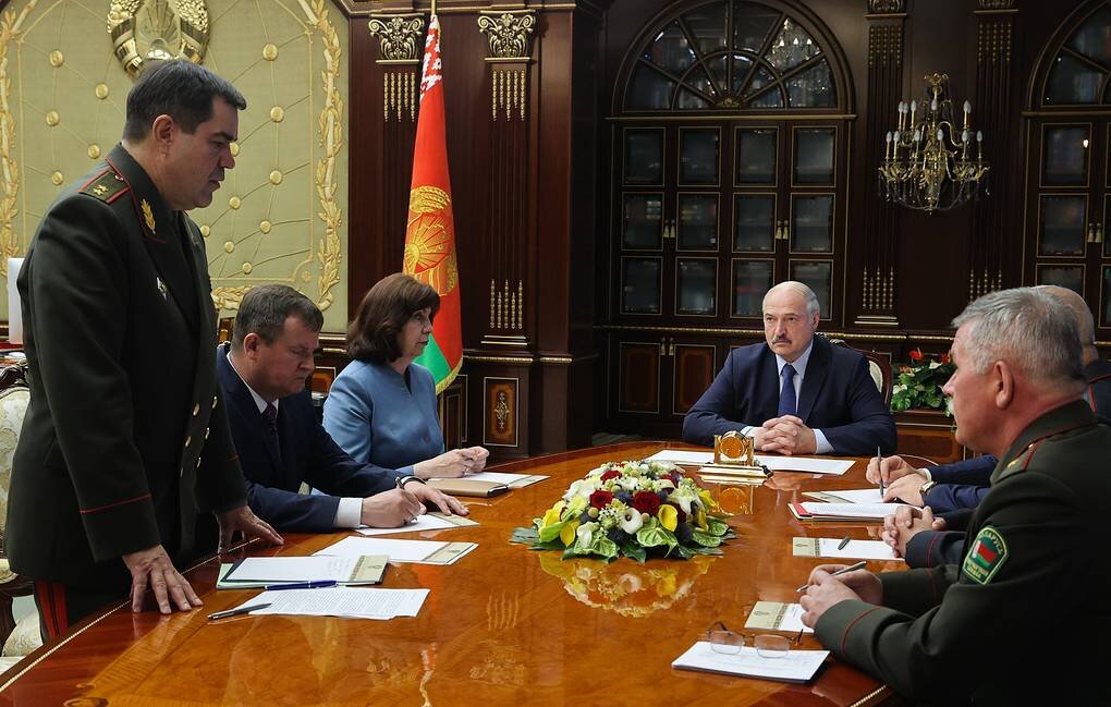 Срочное совещание Совета безопасности Белоруссии. Фото, для  иллюстрации темы, взято из ресурсов Яндекс-картинки.