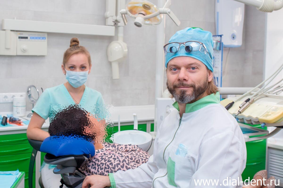 консультацию проводит стоматолог-ортопед С.В. Цукор