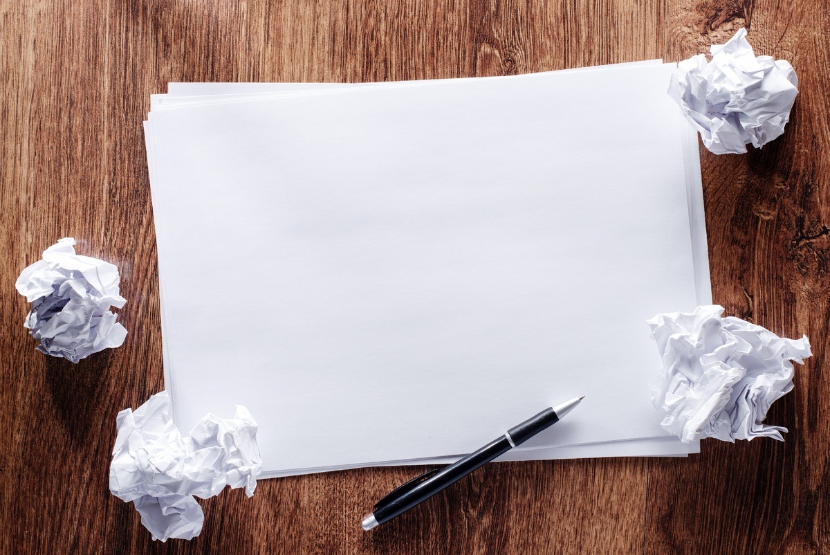 Пустая бошка. Нет никаких идей.  Где идея? 