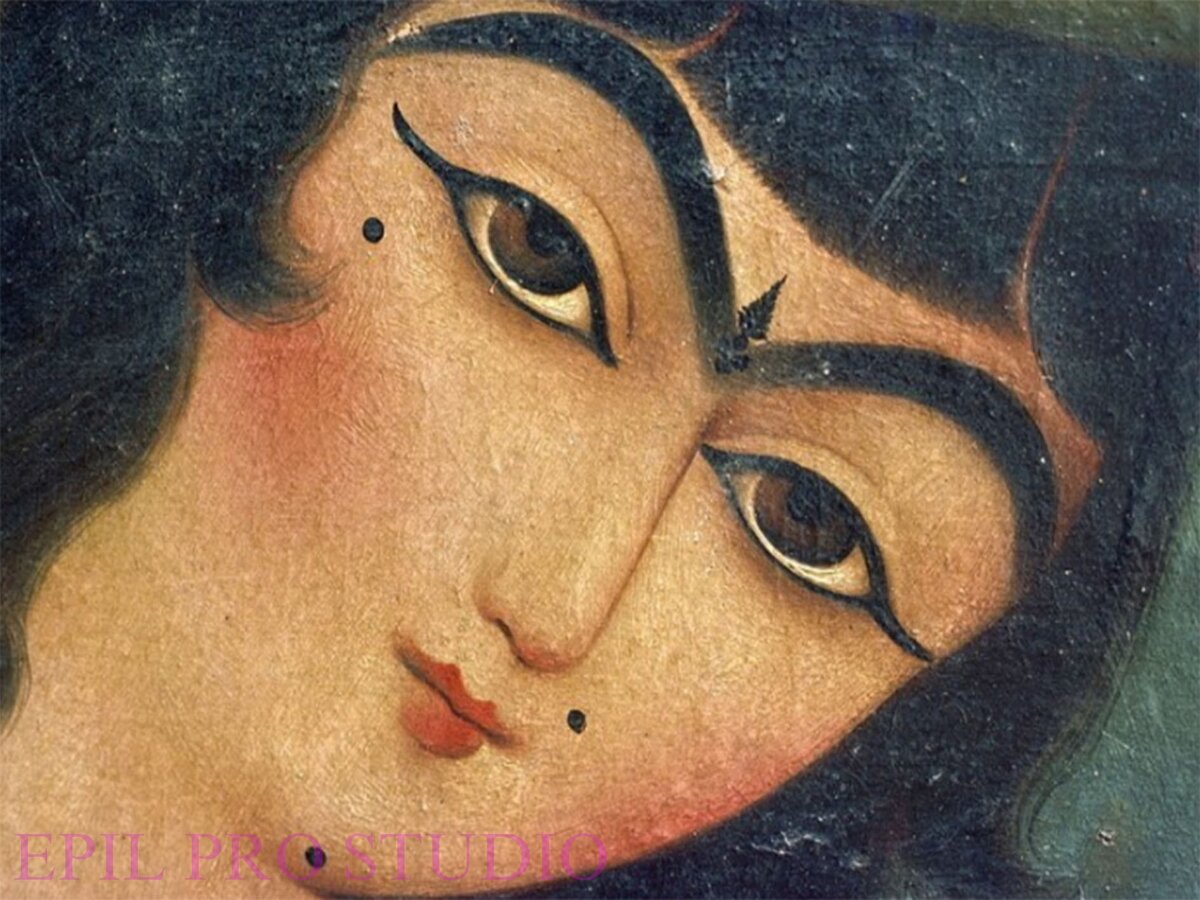 сросшиеся брови считались эталоном красоты в Азии