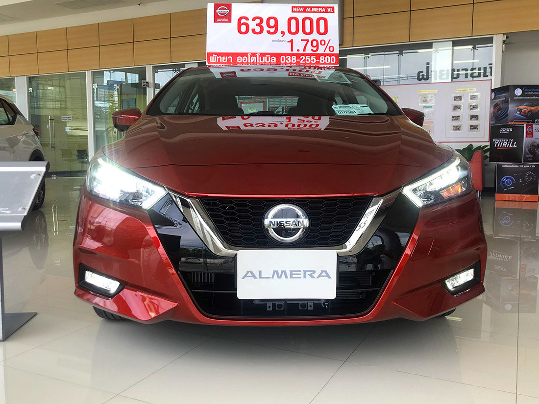 Не горит одна фара ДХО. Ближний свет работает. Nissan Almera