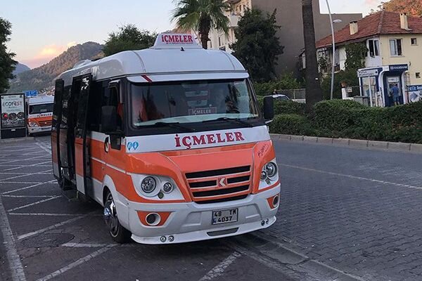 Автобусы в Анталии ходят по расписанию.