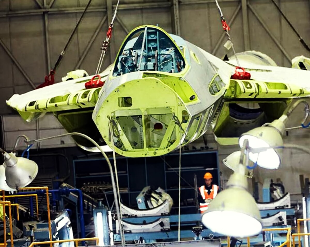 Сборочный цех Су-57