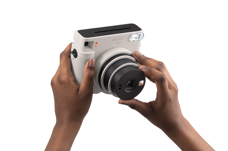 Fujifilm представила камеру моментальной печати Instax Square SQ1