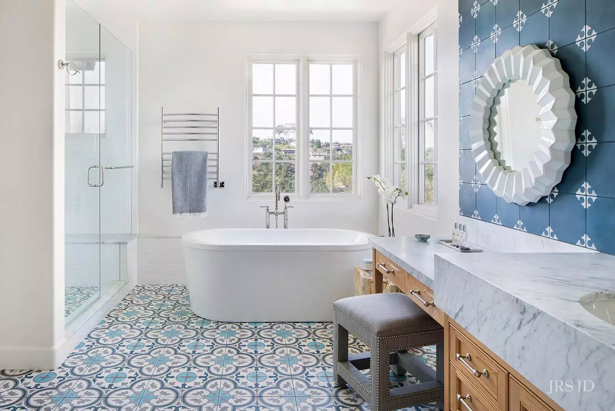 Дизайн синей ванной комнаты