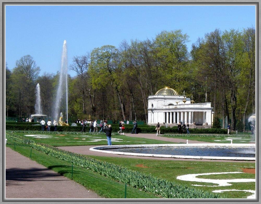 Фото с сайте: https://www.spb-guide.ru/foto_112338.htm