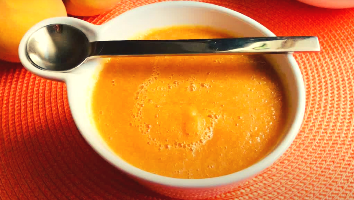 Суп из моркови и персика