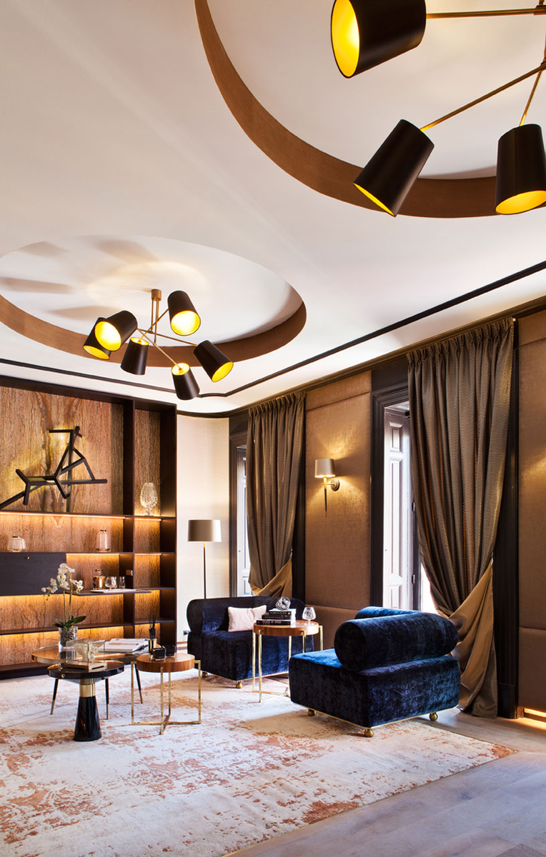 На фото гостиная "Estar de lujo", дизайна Disak Studio для Casa Decor 2018