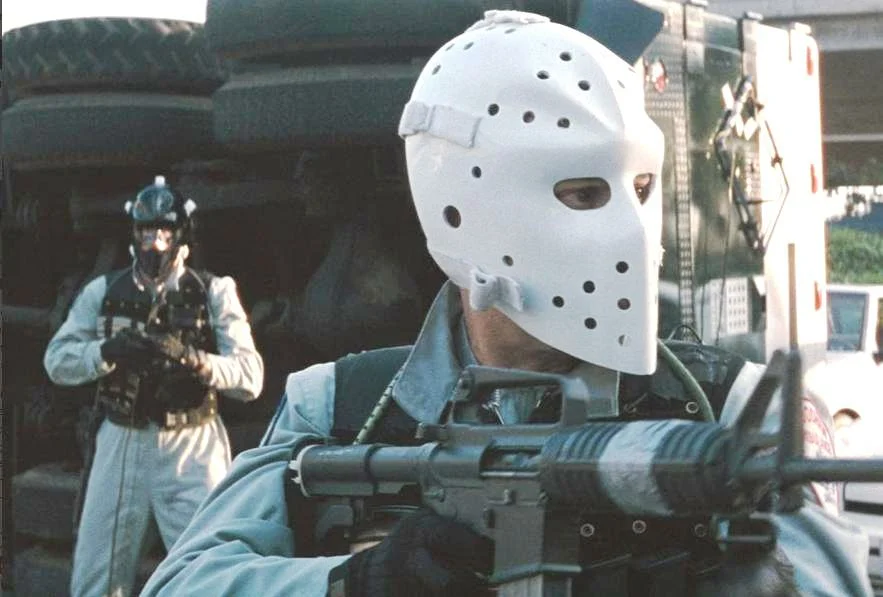 Кадр из фильма "Схватка". Режиссер Майкл Манн. Источник: https://www.kinopoisk.ru