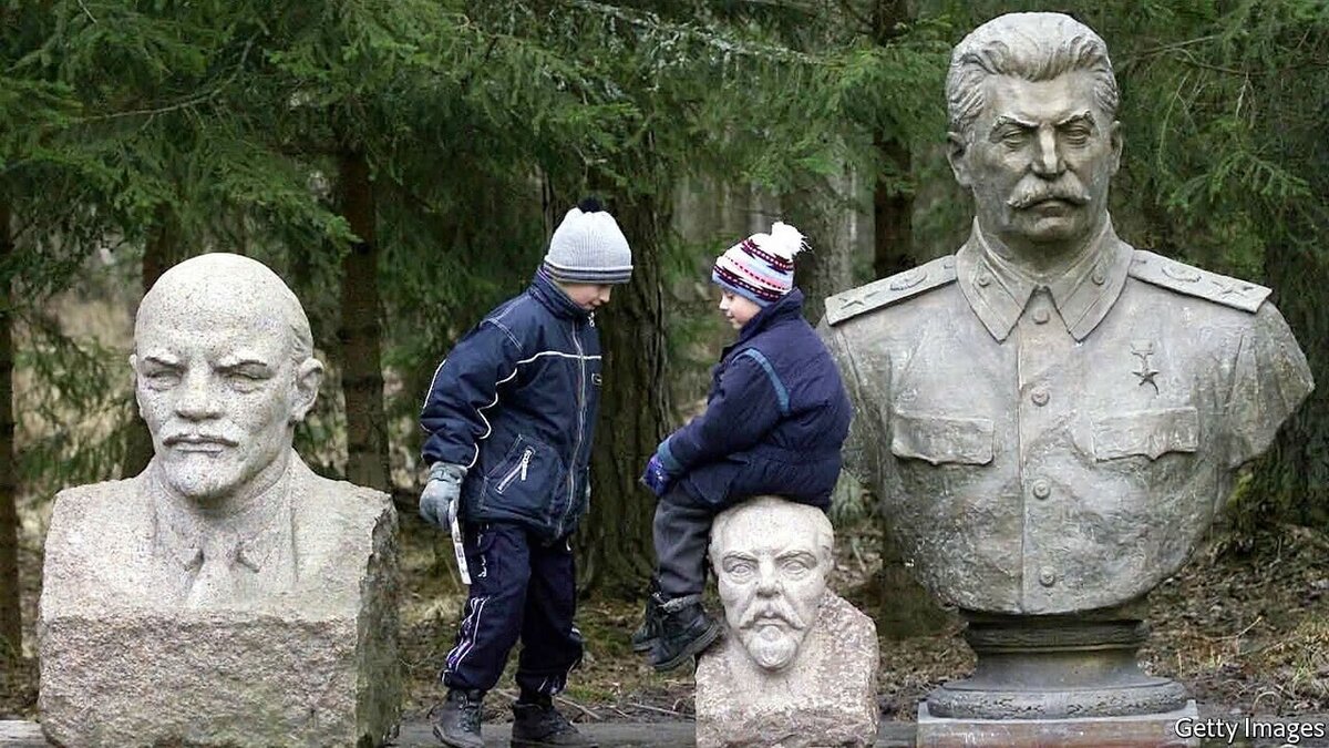 Парк Грутас в Литве: в этой стране не уничтожили лениных, а просто собрали их в одном месте. Можно ностальгировать!