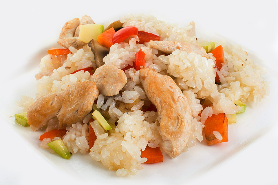 Рис с овощами и курицей